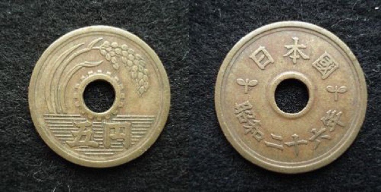 Đồng tiền may mắn 5 yên của Nhật được làm từ đồng vàng